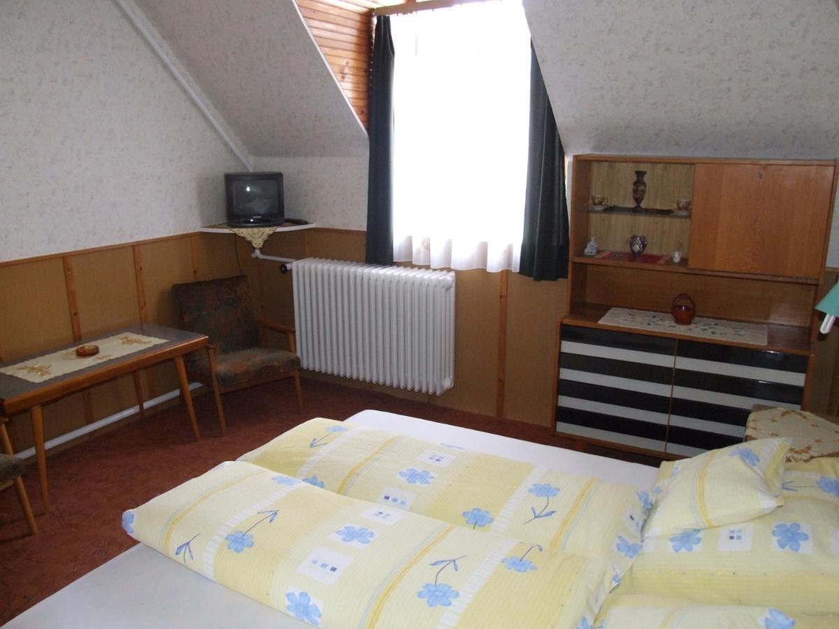 Révész Vendégház Harkány Camera foto