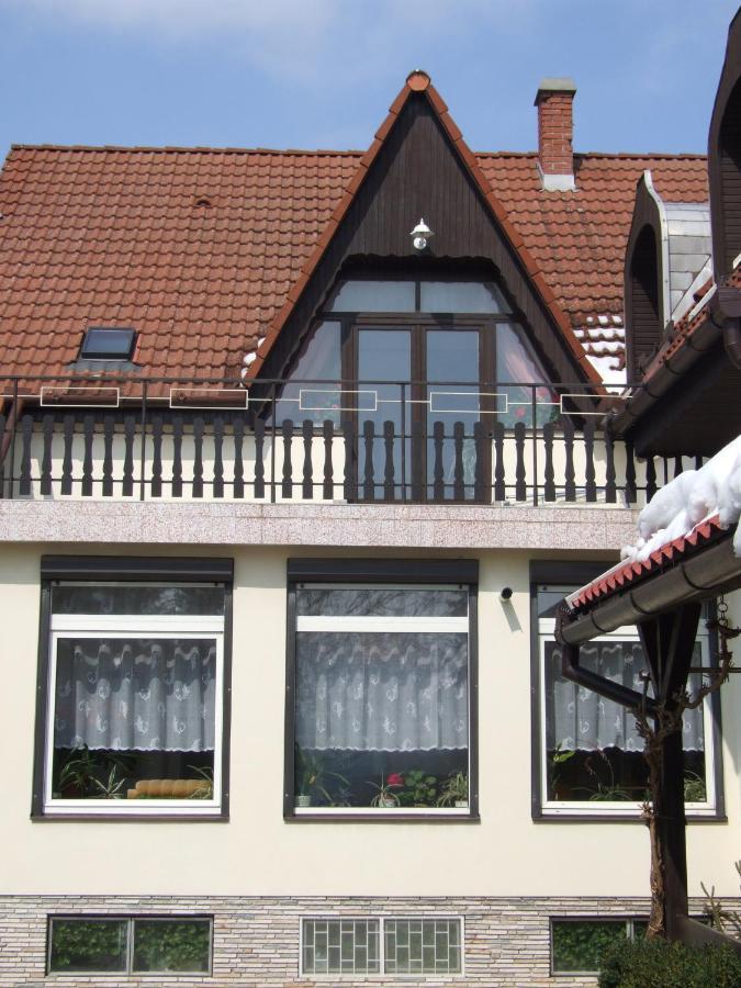 Révész Vendégház Harkány Esterno foto